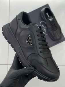 Мужские  кроссовки Prada черные