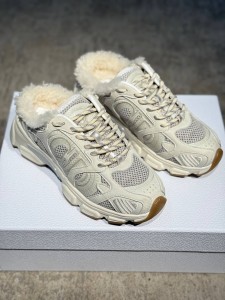 Кроссовки на меху Christian Dior