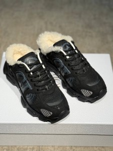 Кроссовки на меху Christian Dior