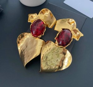 Клипсы Saint Laurent