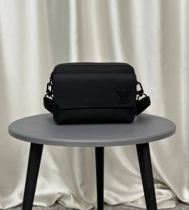 Мужская сумка месседжер Louis Vuitton