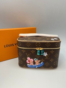 Косметичка Louis Vuitton