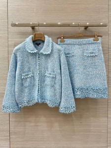 Женский костюм Chanel