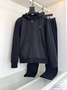 Спортивный костюм Prada