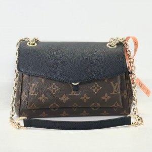 Женская сумка Louis Vuitton черная