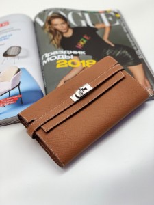 Женский кожаный кошелек Hermes коричневый