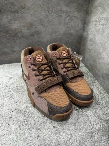 Кроссовки Nike Travis Scott x Air Trainer 1 SP коричневый