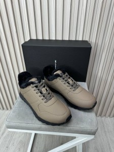 Мужские кроссовки на меху из натуральной кожи Kiton бежевые