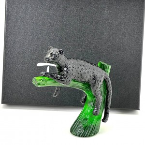 Статуэтка Пантера на дереве Daum