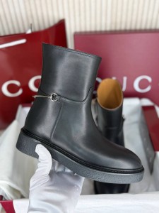 Женские ботинки Gucci черные