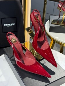 Женские босоножки Saint Laurent красные