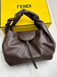 Женская сумка Fendi коричневая