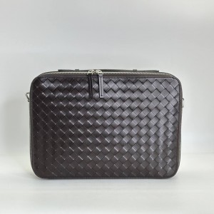 Мужской портфель Bottega Veneta шоколадный