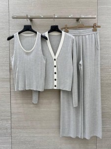 Женский костюм тройка Brunello Cucinelli серый