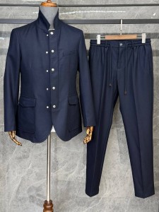 Мужской классический костюм Brunello Cucinelli синий