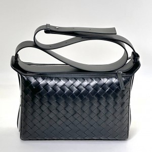 Мужская сумка мессенджер Bottega Veneta черная