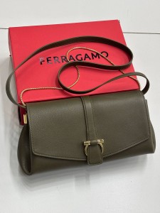 Женская сумка Saint Laurent зеленая