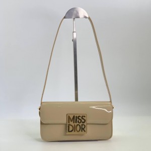 Женская сумка Miss Dior бежевая