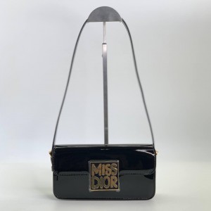 Женская сумка Miss Dior бежевая