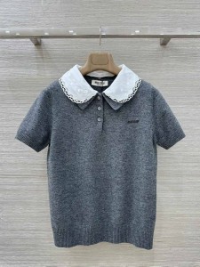 Женское поло Miu Miu Серое