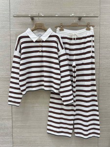 Женский костюм Chanel белый