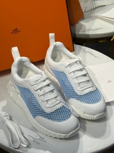 Женские кроссовки Hermes