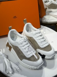 Женские кроссовки Hermes