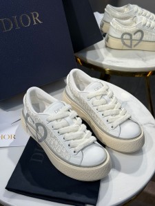 Женские кеды Christian Dior белые