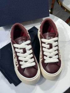 Женские кеды Christian Dior бордовые