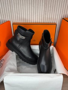 Женские ботинки Hermes черные Женские ботинки Hermes черные
