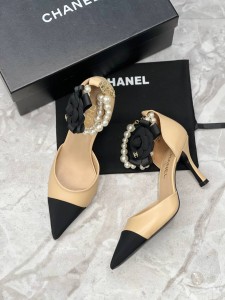 Женские туфли Chanel бежевые