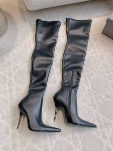 Женские сапоги Balenciaga черные