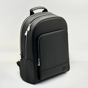 Рюкзак Louis Vuitton черный