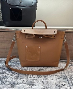 Сумка Louis Vuitton бежевая