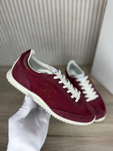 Женские кроссовки Celine бордовые