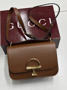 Женская сумка Gucci бежевая