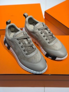 Женские кроссовки Hermes серые