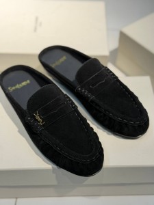 Женские замшевые мюли Saint Laurent  черные