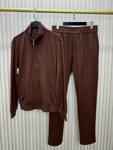 Мужской костюм Loro Piana коричневый