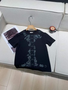 Женская футболка Hermes черная