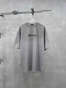 Женская футболка Balenciaga серая