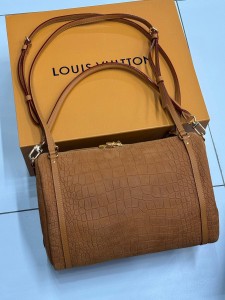 Женская сумка Louis Vuitton коричневая