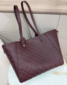 Женский шопер Louis Vuitton бордовая