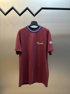 Мужская футболка Moncler бордовая