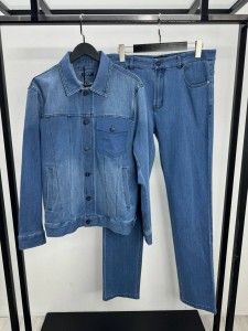 Мужской джинсовый костюм Kiton