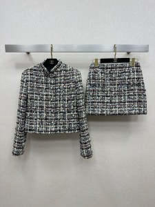 Женский костюм Chanel