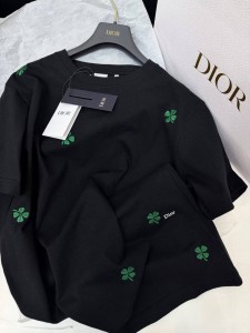 Женская футболка Christian Dior