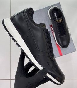 Мужские кроссовки Prada черные