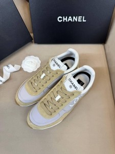 Женские кроссовки Chanel