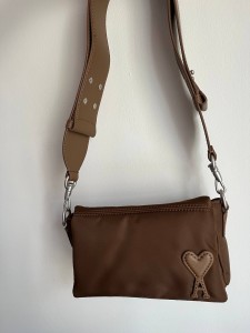 Сумка мессенджер Ami Сумка мессенджер Ami